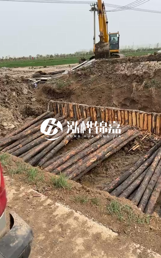 5米大頭16松木樁多少錢一根？按小頭報(bào)價(jià)貴還是大頭報(bào)價(jià)貴？